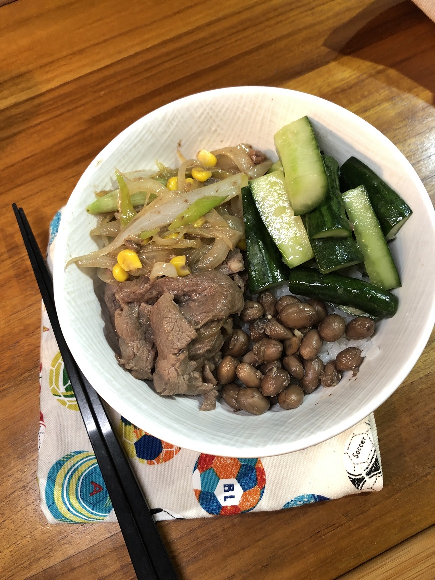 洋葱牛肉飯