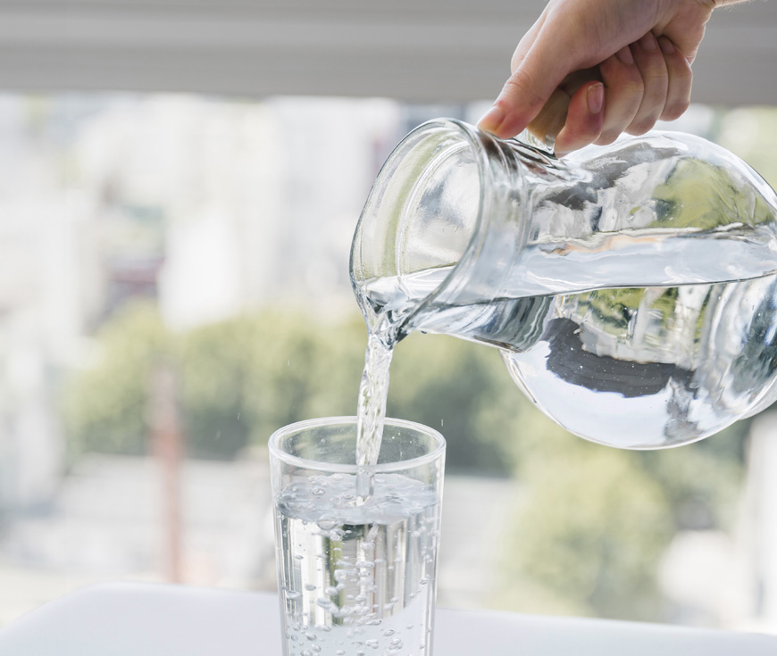 適度飲水有助於代謝體內廢物。